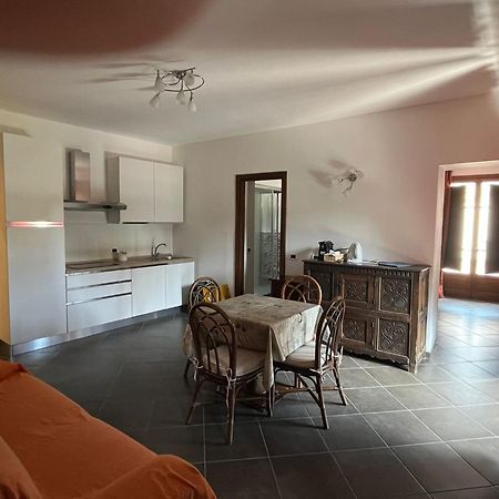 Residence Villa Il Casale - Appartamenti Wellness E Piscina Riscaldata Tovo San Giacomo Luaran gambar