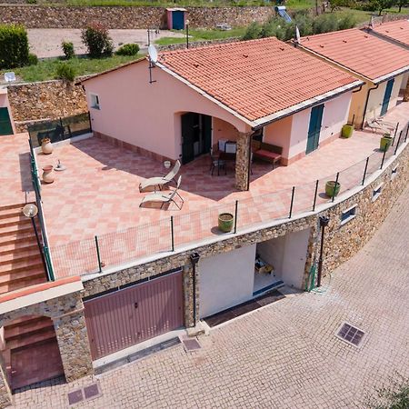 Residence Villa Il Casale - Appartamenti Wellness E Piscina Riscaldata Tovo San Giacomo Luaran gambar
