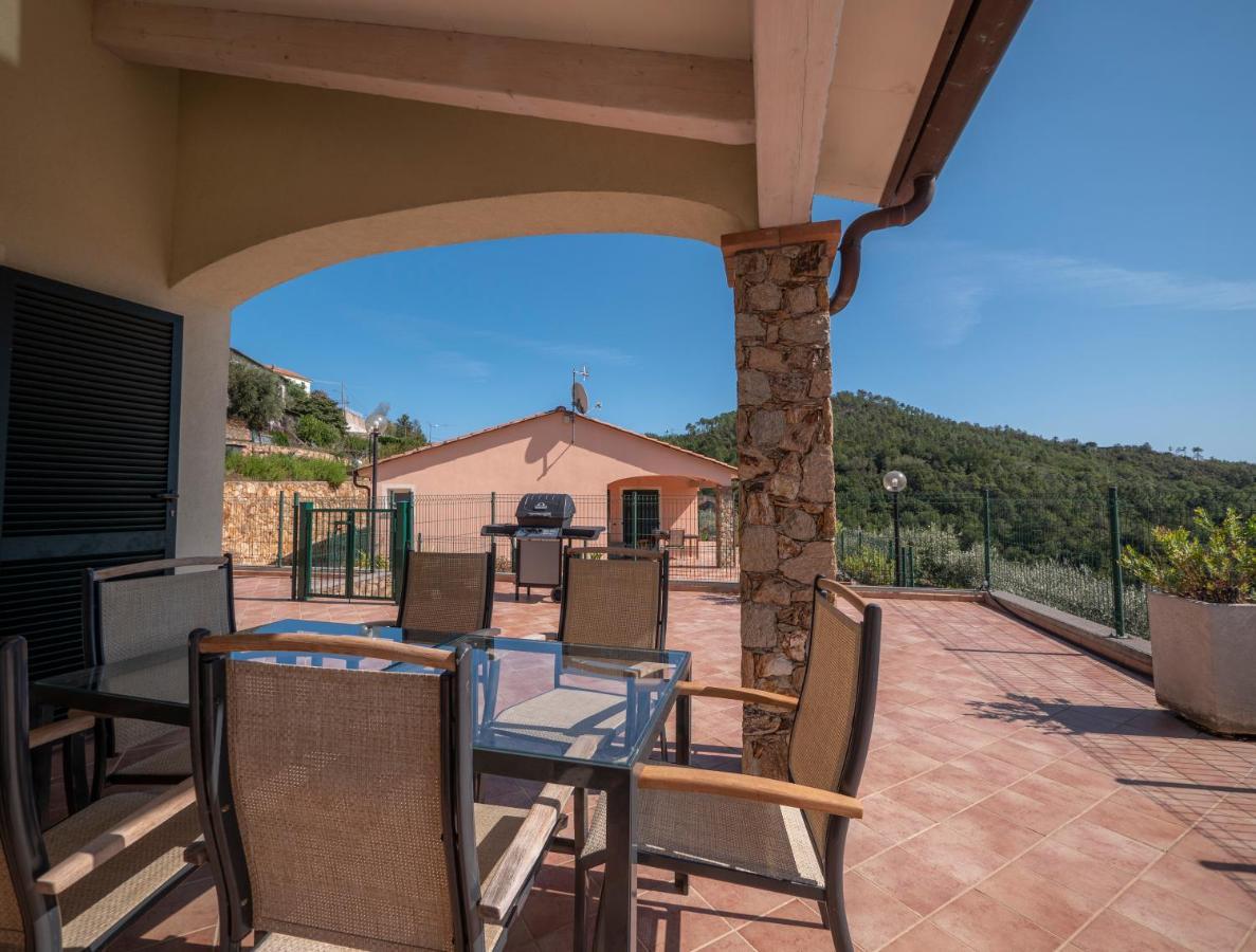 Residence Villa Il Casale - Appartamenti Wellness E Piscina Riscaldata Tovo San Giacomo Luaran gambar
