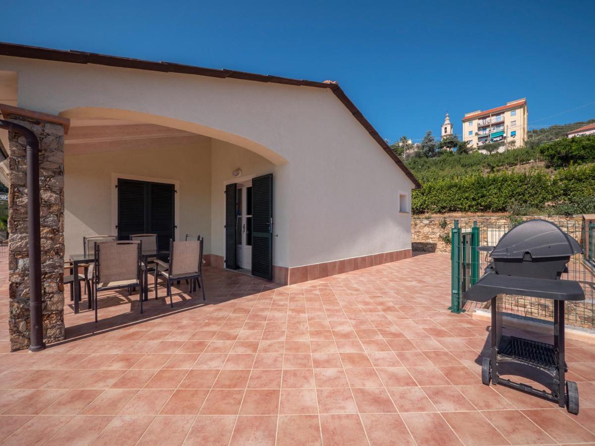 Residence Villa Il Casale - Appartamenti Wellness E Piscina Riscaldata Tovo San Giacomo Luaran gambar