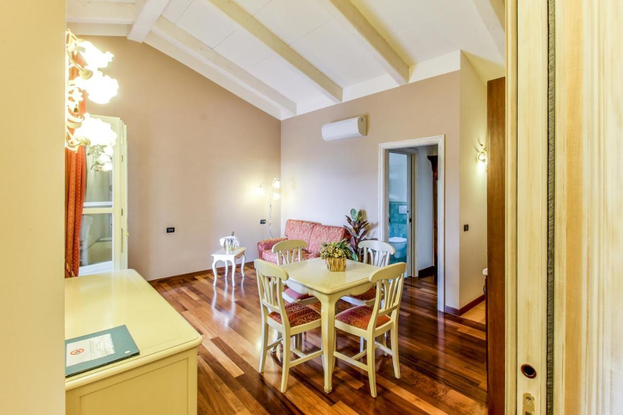 Residence Villa Il Casale - Appartamenti Wellness E Piscina Riscaldata Tovo San Giacomo Luaran gambar