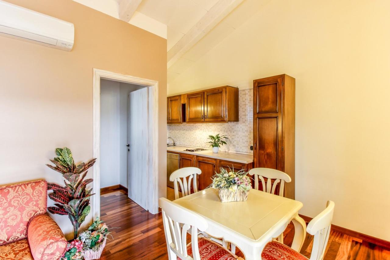 Residence Villa Il Casale - Appartamenti Wellness E Piscina Riscaldata Tovo San Giacomo Luaran gambar