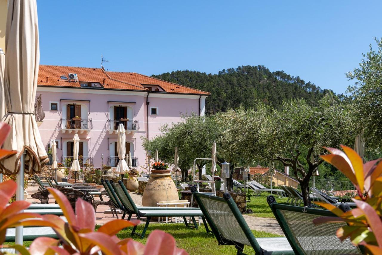 Residence Villa Il Casale - Appartamenti Wellness E Piscina Riscaldata Tovo San Giacomo Luaran gambar