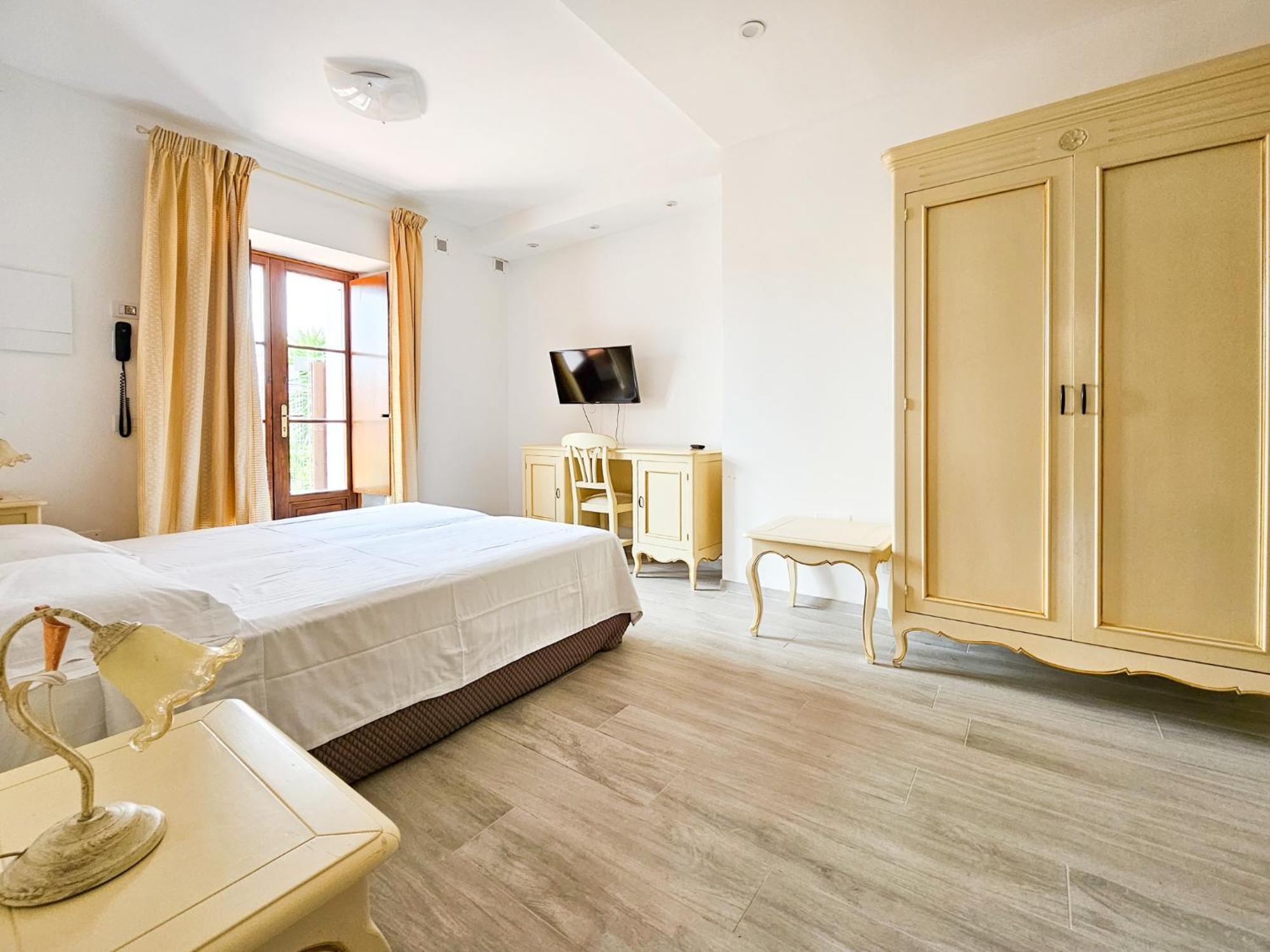 Residence Villa Il Casale - Appartamenti Wellness E Piscina Riscaldata Tovo San Giacomo Luaran gambar