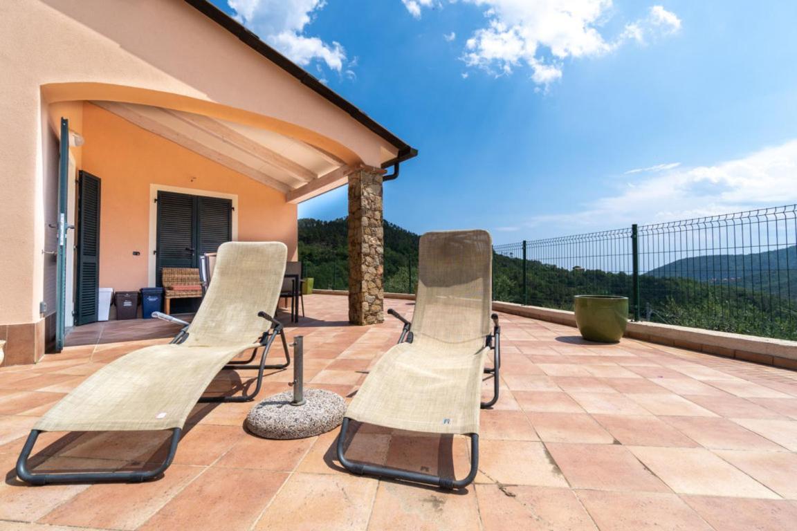 Residence Villa Il Casale - Appartamenti Wellness E Piscina Riscaldata Tovo San Giacomo Luaran gambar
