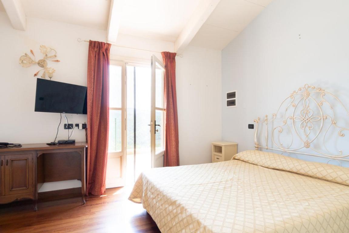Residence Villa Il Casale - Appartamenti Wellness E Piscina Riscaldata Tovo San Giacomo Luaran gambar