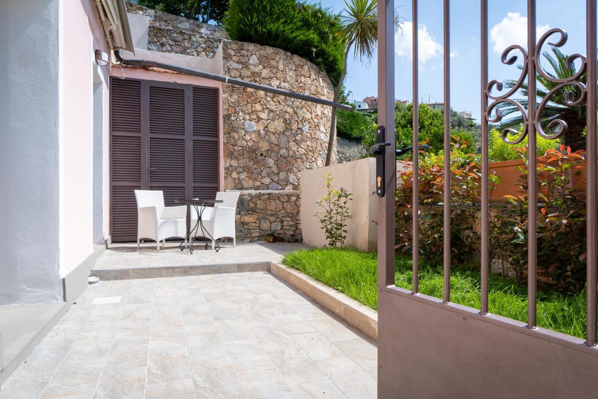 Residence Villa Il Casale - Appartamenti Wellness E Piscina Riscaldata Tovo San Giacomo Luaran gambar