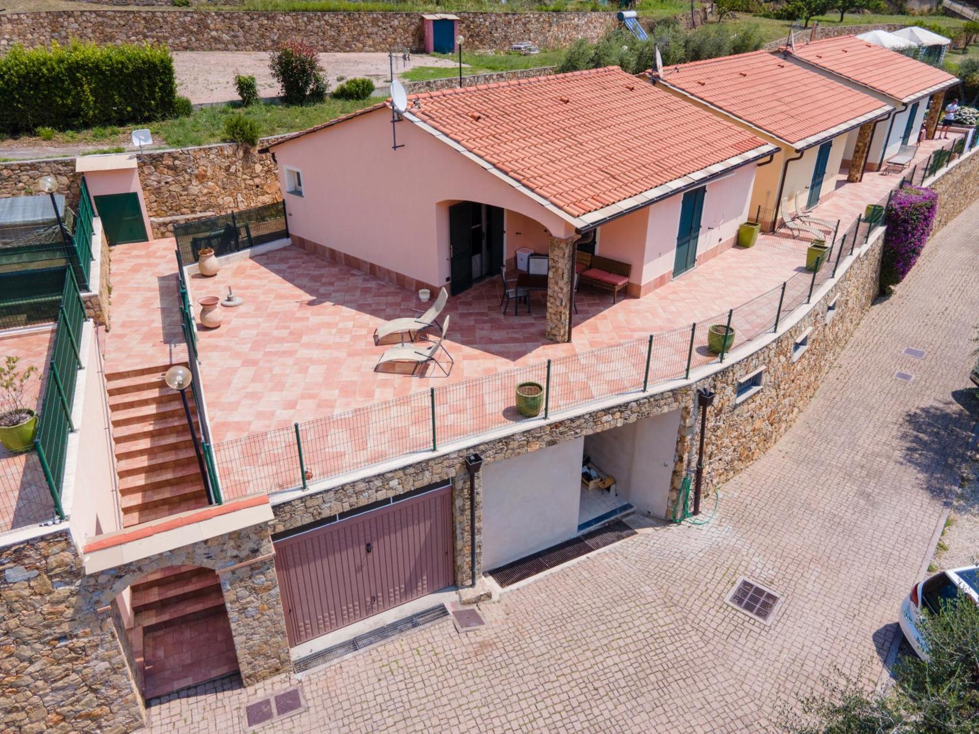 Residence Villa Il Casale - Appartamenti Wellness E Piscina Riscaldata Tovo San Giacomo Luaran gambar