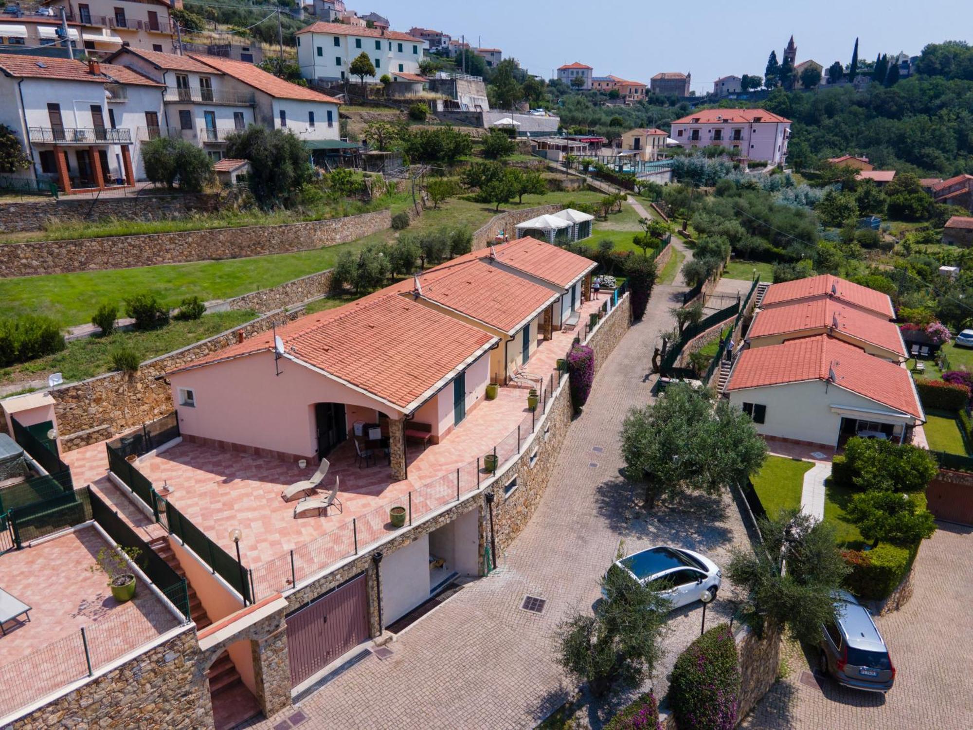 Residence Villa Il Casale - Appartamenti Wellness E Piscina Riscaldata Tovo San Giacomo Luaran gambar